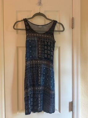 On Running Blue Patterned Sleeveless Midi Dress